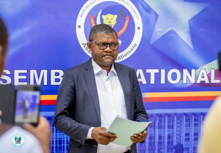 Assemblée nationale : le député Célestin Engelemba dépose une proposition de loi devant gérer le conflit de la coexistence homme-animal protégé Assemblée nationale : le député Célestin Engelemba dépose une proposition de loi devant gérer le conflit de la coexistence homme-animal protégé