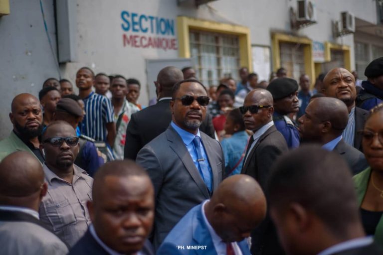 EPST: Tony Mwaba Kazadi dit non à la spoliation par le Ministre Muhindo Nzangi de l’espace de l’ITI/Gombe appartenant à l’EPST!