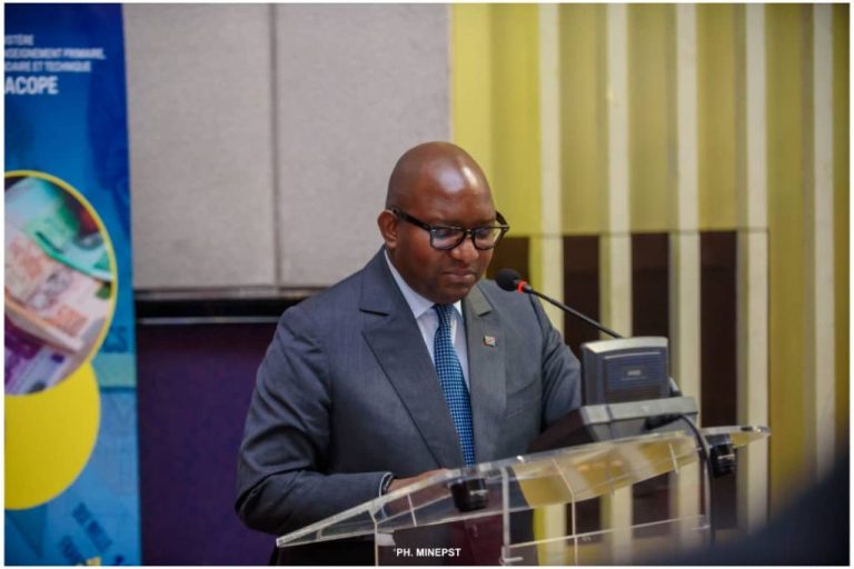 EPST : Sama Lukonde lance officiellement l’outil numérique de suivi de paie des enseignants