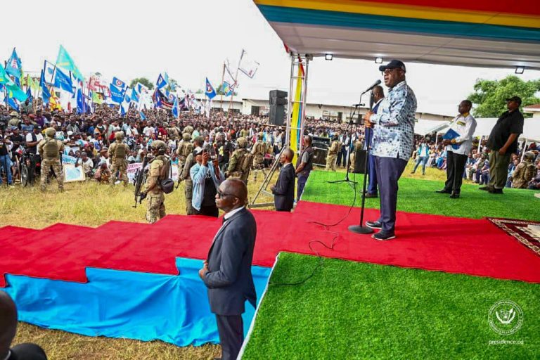 Grand Kasaï : F. Tshisekedi à l’etape de Tshikapa « appelle ceux qui se sentent forts à rejoindre notre armée ».